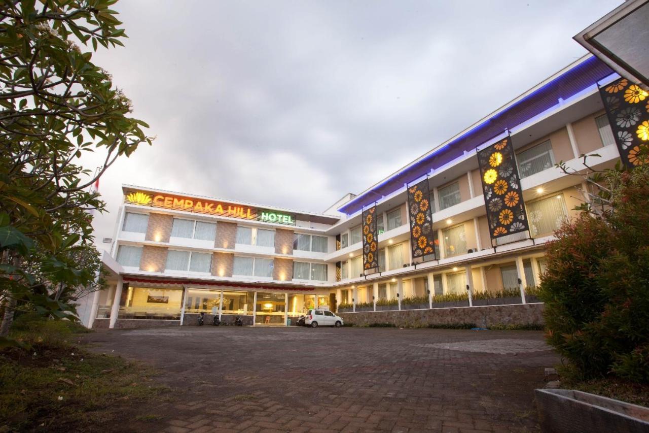 Neo Cempaka Hill Hotel Jembel Extérieur photo