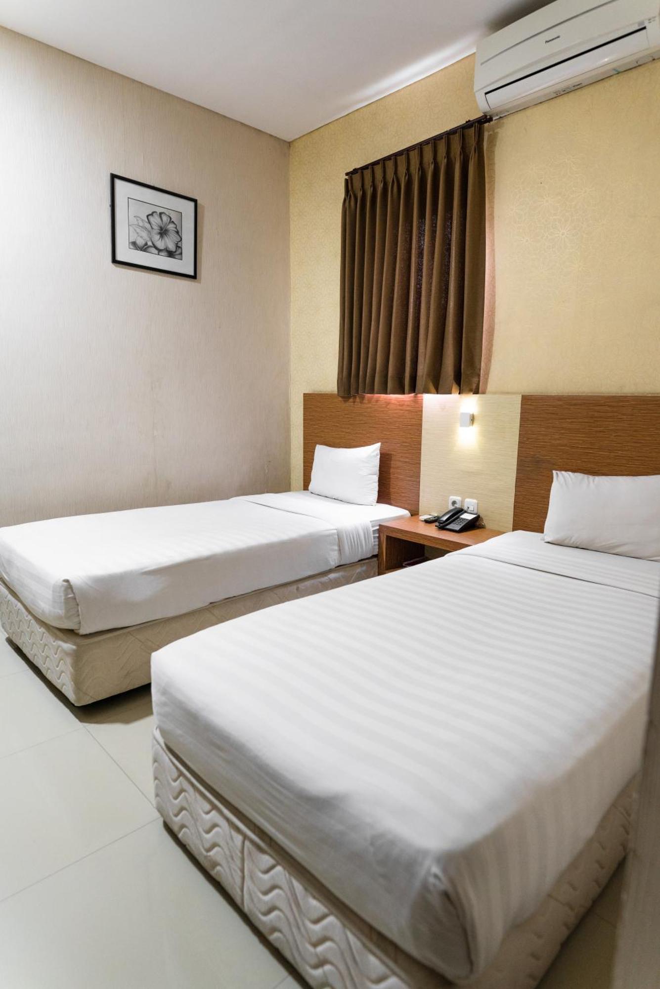 Neo Cempaka Hill Hotel Jembel Extérieur photo